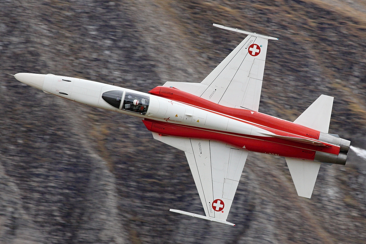 patrouille suisse na axalpu