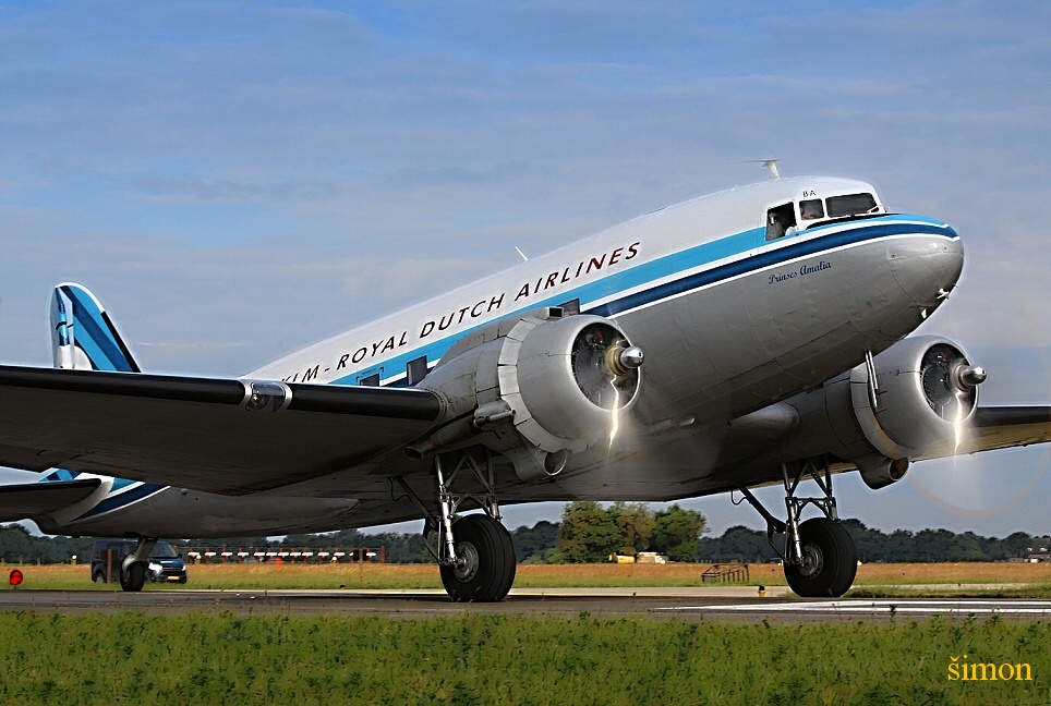 dc-3 klm  b